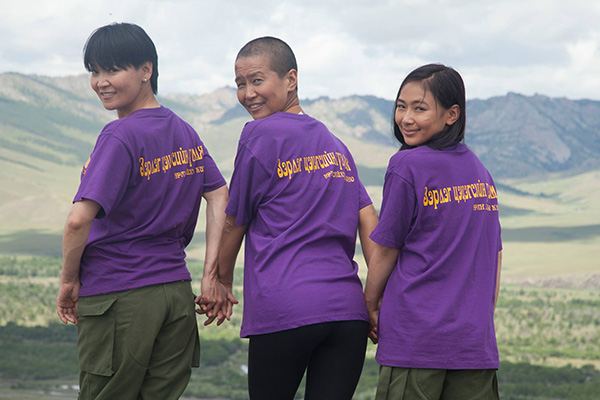 УДЭТ-аас хөөгдсөн А.Ганчимэг хоёр эгчийгээ дагуулав